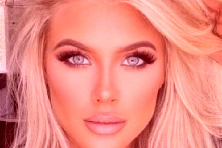 Emily, 21, a platinum blonde hazel-eyed slavic companion based in Ribeirao do Pinhal. Offering Erotic Massage, A-Level, Roleplay. Available for incall and ou...