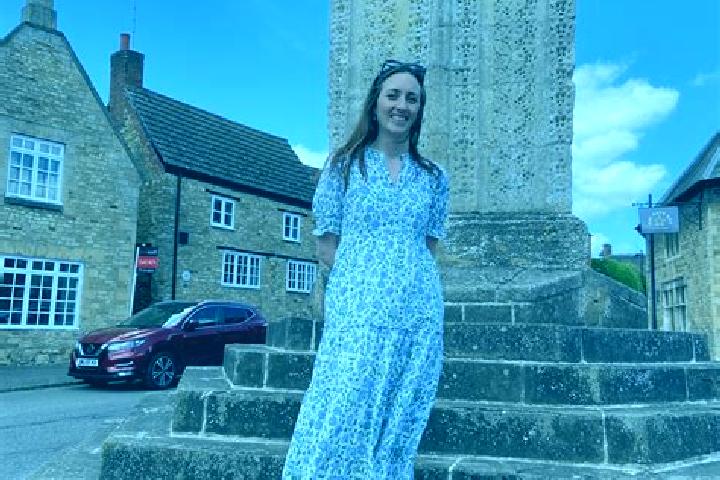 Emily, 21 — Escort in Geddington, United Kingdom
