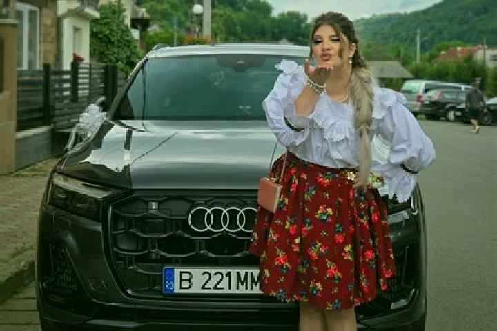 Emily, 21 — Escort in Grosii Tiblesului, Romania