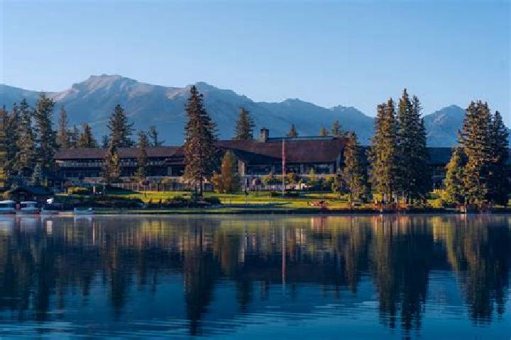Emily, 21 — Escort in Jasper Park, Canada