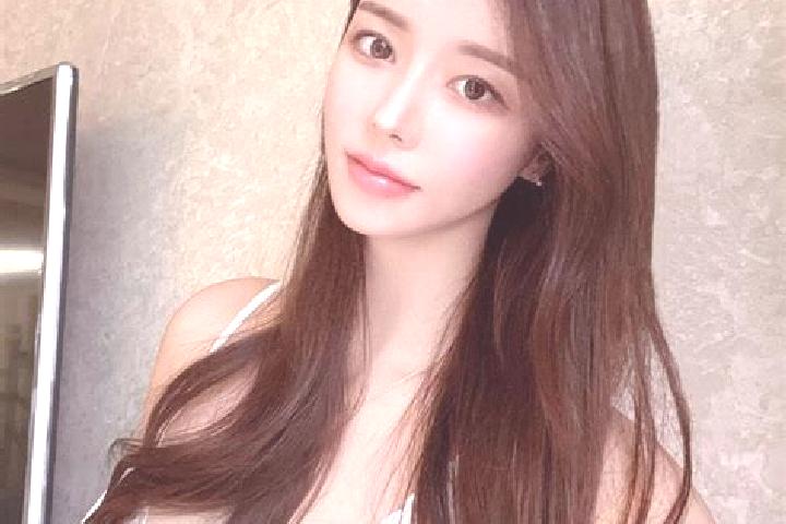 Emily, 21 — Escort in Kizilli, Turkey