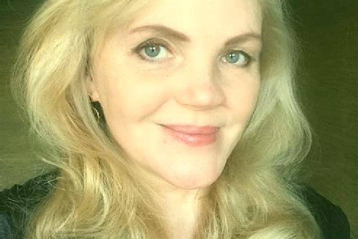 Emily, 21 — Escort in Kuz minki, Russia