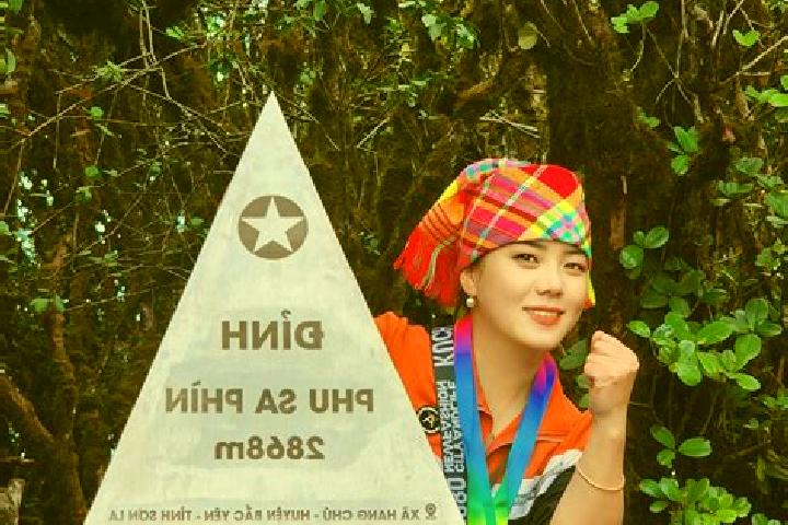 Emily, 21 — Escort in Sa Phin, Vietnam