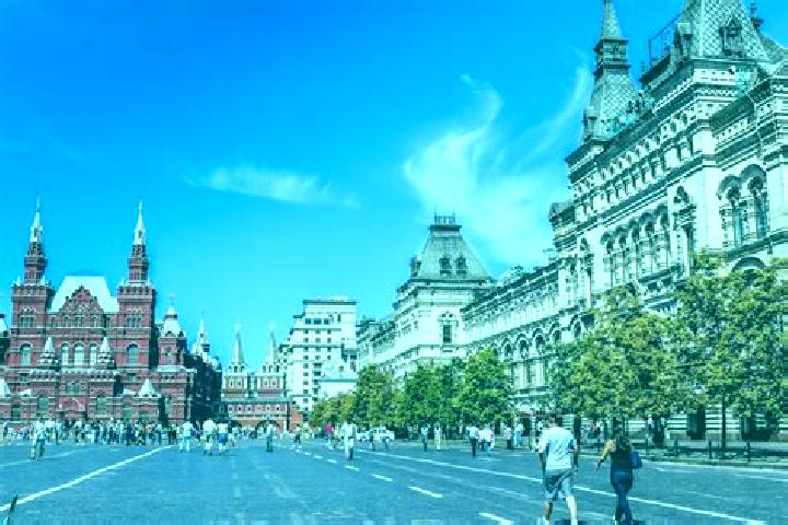 Emily, 21 — Escort in Sim, Russia