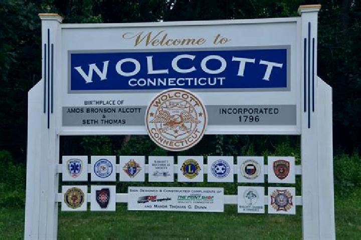 Emily, 21 — Escort in Wolcott, United States
