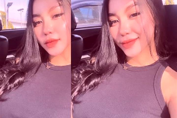 Emily, 21 — Escort in Wulan Haye, China