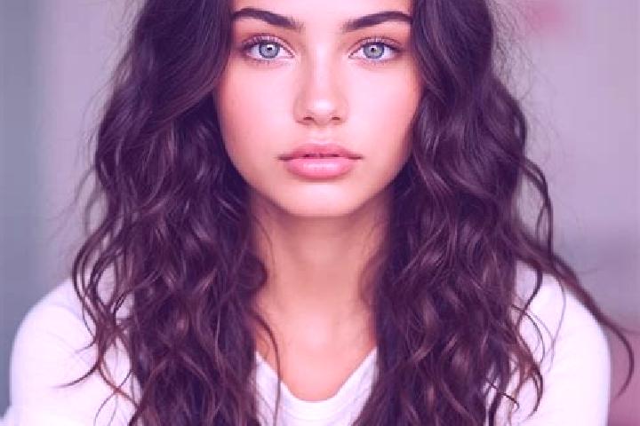 Emily, 22, a auburn hazel-eyed mediterranean companion based in Frelinghien. Offering GFE, Dinner Date, Duos. Available for incall and outcall, day and eveni...