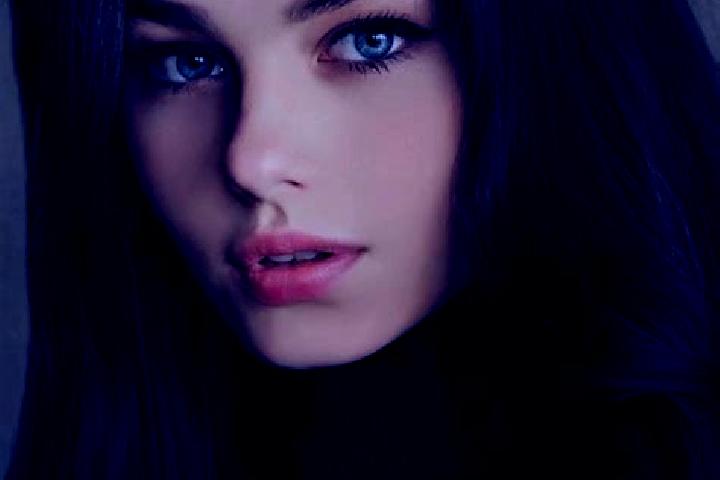 Emily, 22, a black grey-eyed slavic companion based in Lotbiniere. Offering Fetish, Duos, GFE. Available for incall and outcall, day and evening dates.