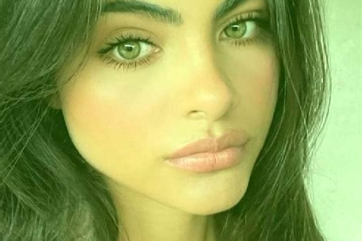 Emily, 22, a black hazel-eyed latina companion based in Canroma. Offering Duos, 69, Fetish. Available for incall and outcall, day and evening dates.