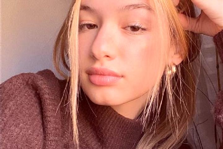 Emily, 22, a blonde brown-eyed caucasian companion based in Deori Khas. Offering Erotic Massage, Duos, Deep French Kissing, Overnight, Massage. Available for...