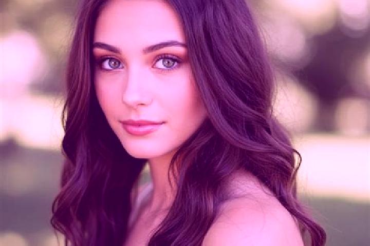 Emily, 22, a brunette hazel-eyed middle eastern companion based in Corrimal. Offering Couples, A-Level, Domination. Available for incall and outcall, day and...