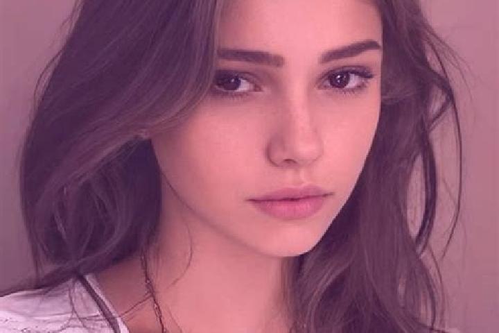 Emily, 22, a chestnut amber-eyed slavic companion based in Dochia. Offering GFE, Fetish, Striptease, Girlfriend Experience. Available for incall and outcall,...