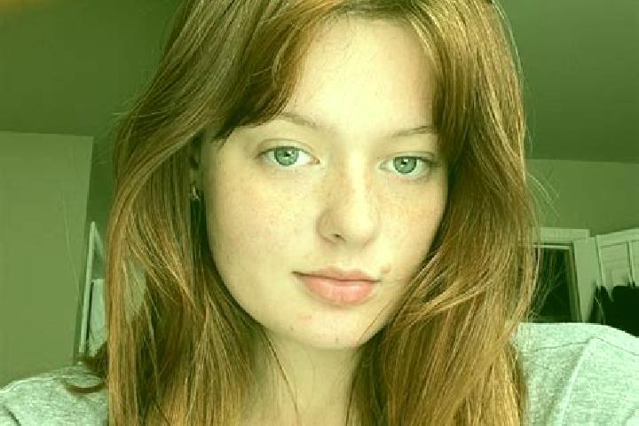 Emily, 22, a chestnut grey-eyed caribbean companion based in Boadikro. Offering 69, Striptease. Available for incall and outcall, overnight bookings available.