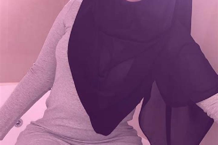 Emily, 22 — Escort in Bagh Malek, Iran