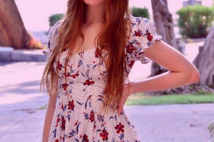 Emily, 22 — Escort in Glasford, United States