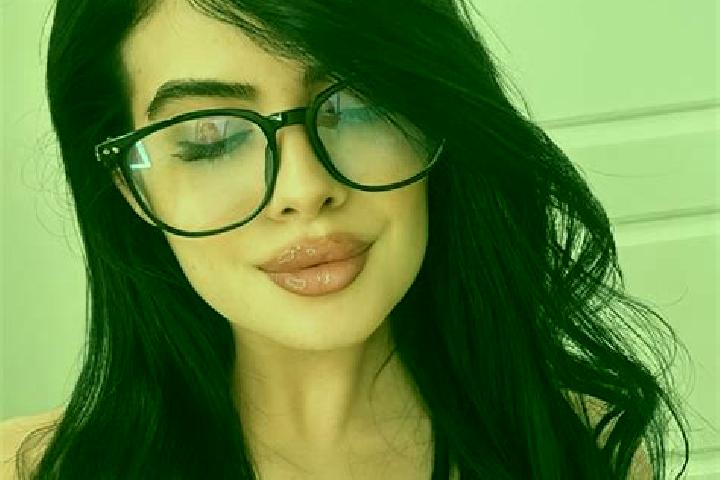 Emily, 22 — Escort in Guelveren, Turkey