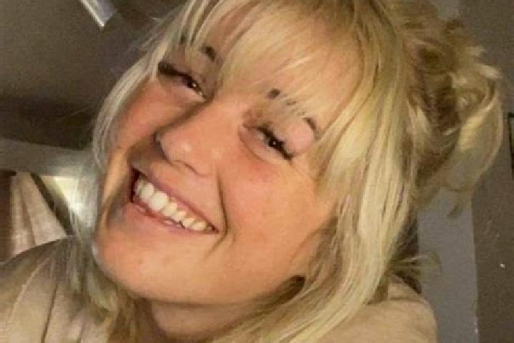 Emily, 22 — Escort in Ogilvie Ridge, Canada