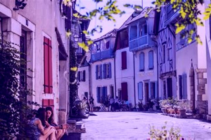 Emily, 22 — Escort in Salies-de-Bearn, France