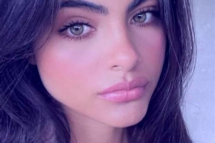 Emily, 23, a auburn dark-eyed caucasian companion based in Bocki. Offering A-Level, Overnight, Dinner Date, Prostate Massage. Available for incall and outcal...