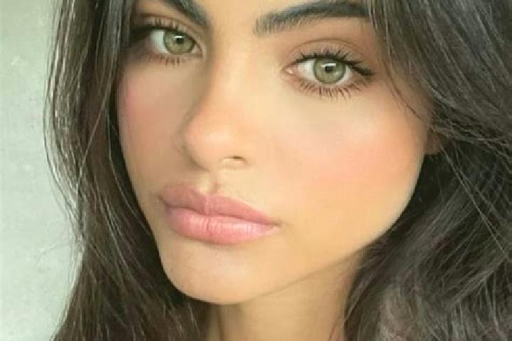 Emily, 23, a auburn dark-eyed middle eastern companion based in Bjaesta. Offering Duos, Striptease, Prostate Massage, Couples. Available for incall and outca...
