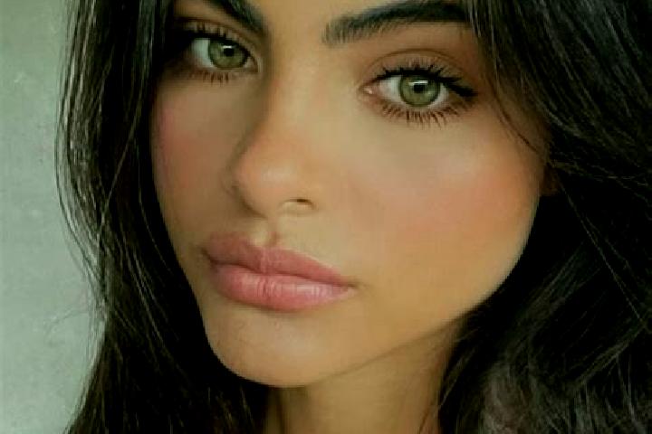Emily, 23, a red blue-eyed indian companion based in Acqui Terme. Offering Roleplay, BDSM, Prostate Massage. Available for incall and outcall, overnight book...