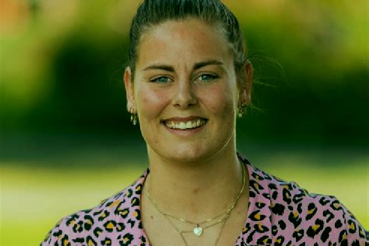 Emily, 23 — Escort in De Greiden, Netherlands