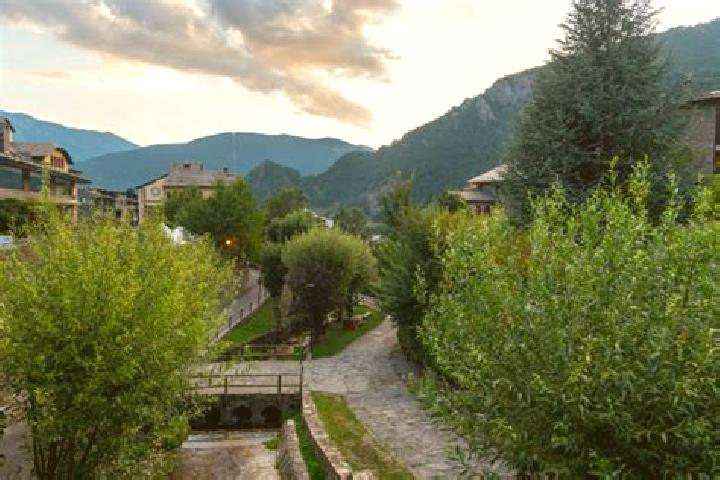 Emily, 23 — Escort in Ordino, Andorra