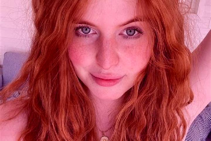 Emily, 23 — Escort in Redhead, Australia