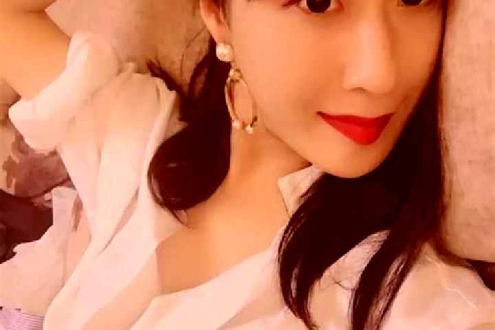 Emily, 23 — Escort in Ziyang, China