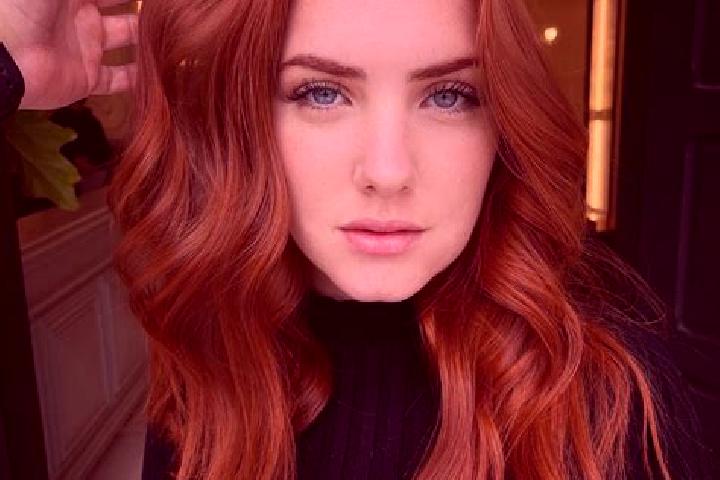 Emily, 24, a auburn blue-eyed european companion based in Amleang. Offering OWO, Fetish, Party Girl, Domination. Available for incall and outcall, day and ev...