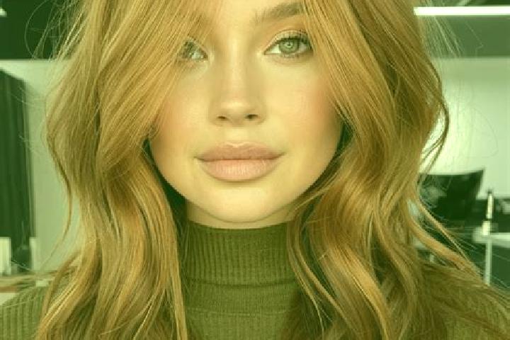 Emily, 24, a auburn grey-eyed middle eastern companion based in El Hoyo. Offering Girlfriend Experience, A-Level, Roleplay. Available for incall and outcall,...