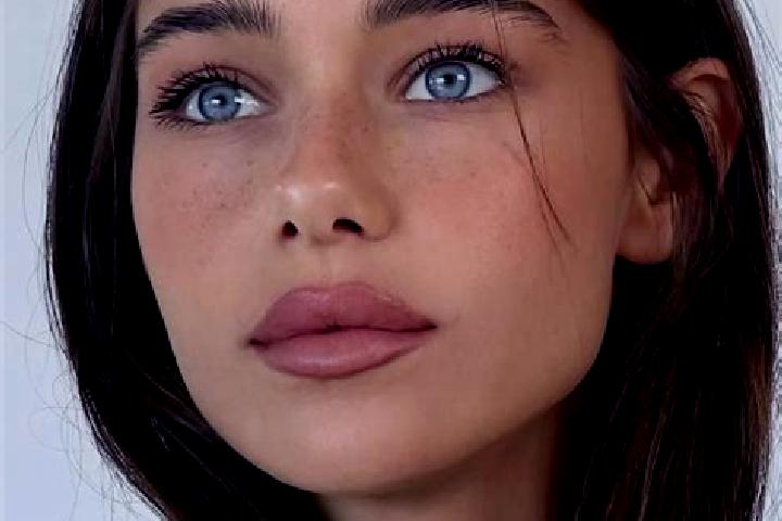 Emily, 24, a brunette brown-eyed mediterranean companion based in Chirivel. Offering Erotic Massage, Dinner Date, GFE, A-Level, Overnight. Available for inca...