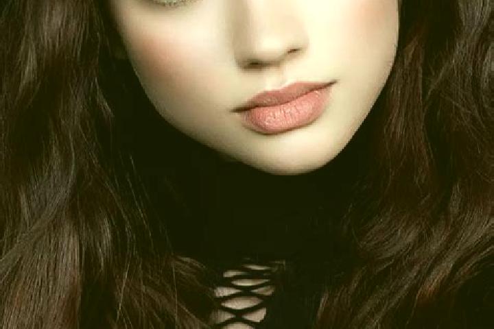Emily, 24, a brunette dark-eyed middle eastern companion based in Esnes. Offering Party Girl, Massage, Roleplay. Available for incall and outcall, day and ev...