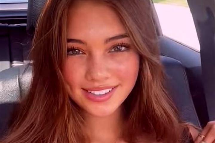 Emily, 24, a brunette grey-eyed ebony companion based in Adliswil / Sonnenberg. Offering Girlfriend Experience, CIM, 69. Available for incall and outcall, ov...