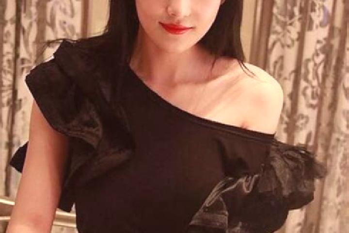 Emily, 24, a dark blonde dark-eyed asian companion based in Yanghu. Offering Tantra, Party Girl, Domination. Available for incall and outcall, day and evenin...