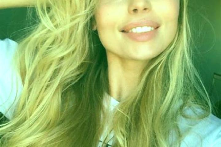 Emily, 24, a dark blonde grey-eyed caucasian companion based in Gheorghieni. Offering Massage, Prostate Massage, Deep French Kissing, Dinner Date, GFE. Avail...