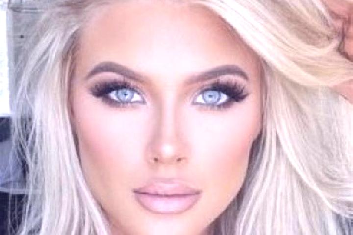Emily, 24, a platinum blonde brown-eyed caucasian companion based in Sittingbourne. Offering CIM, GFE, A-Level. Available for incall and outcall, overnight b...