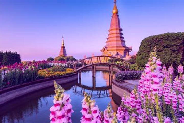 Emily, 24 — Escort in Bua Lai, Thailand