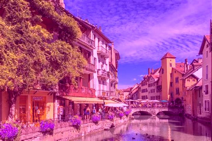 Emily, 24 — Escort in Laz, France
