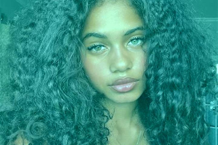 Emily, 25, a black dark-eyed ebony companion based in Nelahozeves. Offering CIM, Dinner Date, Fetish. Available for incall and outcall, day and evening dates.