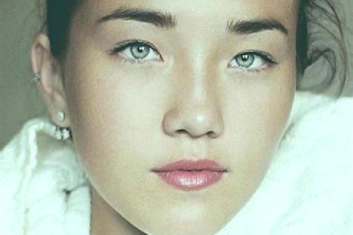Emily, 25, a black grey-eyed caucasian companion based in Otetelisu. Offering Massage, OWO, Overnight, Tantra. Available for incall and outcall, day and even...