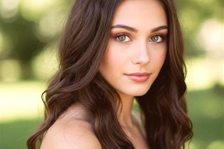 Emily, 25, a brunette hazel-eyed european companion based in Long Clawson. Offering GFE, OWO, Overnight, Party Girl. Available for incall and outcall, day an...