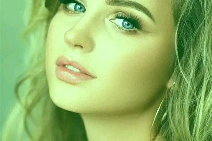 Emily, 25, a dark blonde blue-eyed ebony companion based in Zarxoq. Offering Domination, Duos, Striptease. Available for incall and outcall, day and evening ...