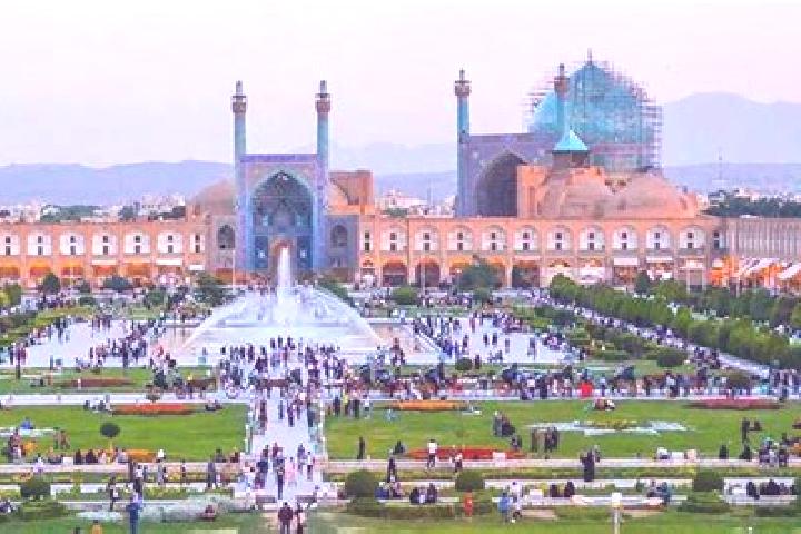 Emily, 25 — Escort in Barg-e Jahan, Iran