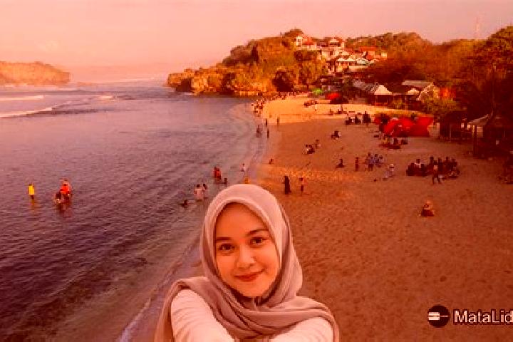 Emily, 25 — Escort in Bulumanis Kidul, Indonesia