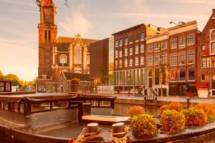 Emily, 25 — Escort in Frankhuis, Netherlands