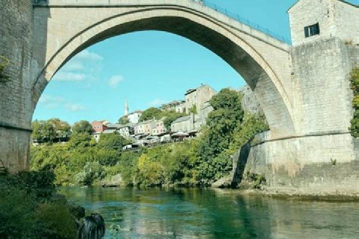 Emily, 25 — Escort in Klokotnica, Bosnia and Herzegovina
