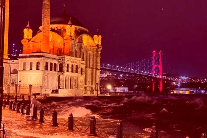 Emily, 25 — Escort in Mecidiye, Turkey