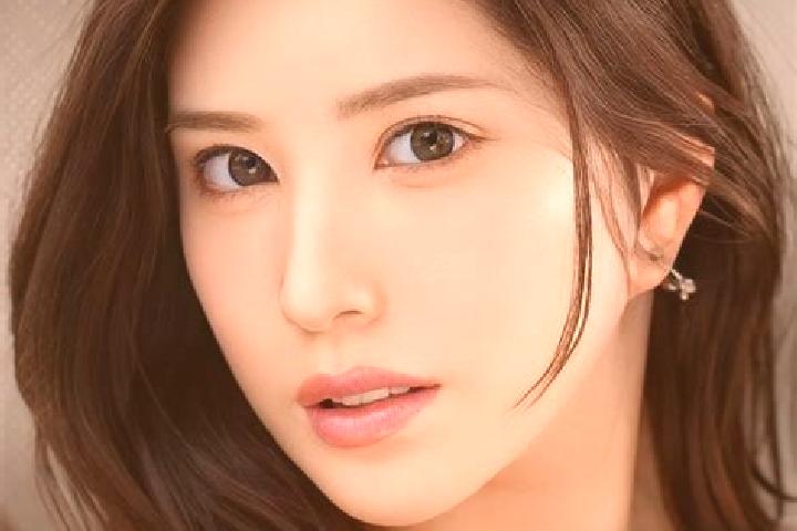 Emily, 25 — Escort in Nago, Japan