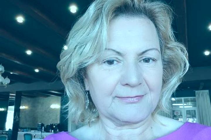 Emily, 25 — Escort in Sangeorgiu de Padure, Romania